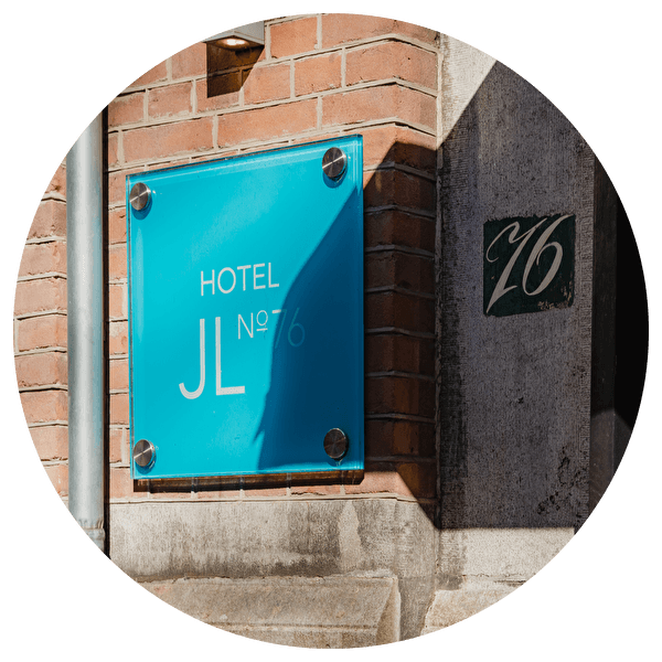 Hotel JL No76 Huisnummer 76 Jan Luijkenstraat 